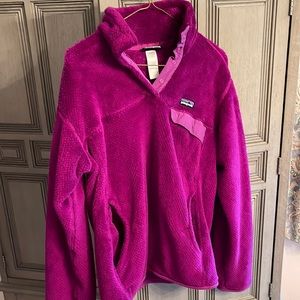 Good used condition Patagonia women’s Re-Tool Fleece Pullover Large Purple